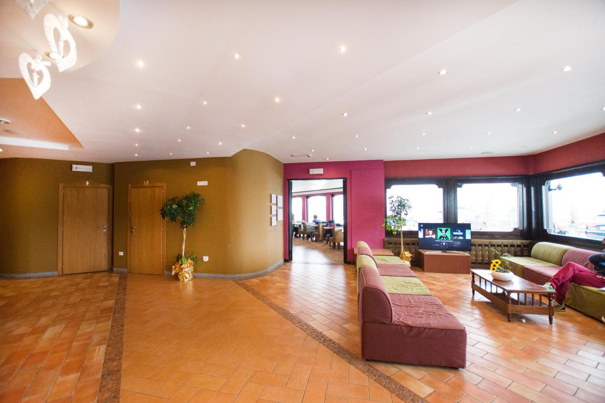 Hotel Dolomiti - Azzurro Club Polsa エクステリア 写真