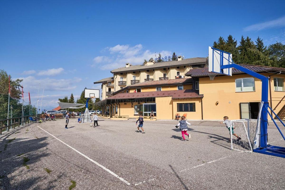 Hotel Dolomiti - Azzurro Club Polsa エクステリア 写真
